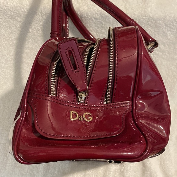 Dolce&gabbana patent leather Lily stripe bag. Cherry color egg yolk stripe. - Picture 8 of 16